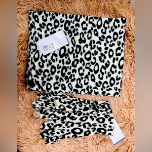 Old Navy Snood and Gloves, New in packaging